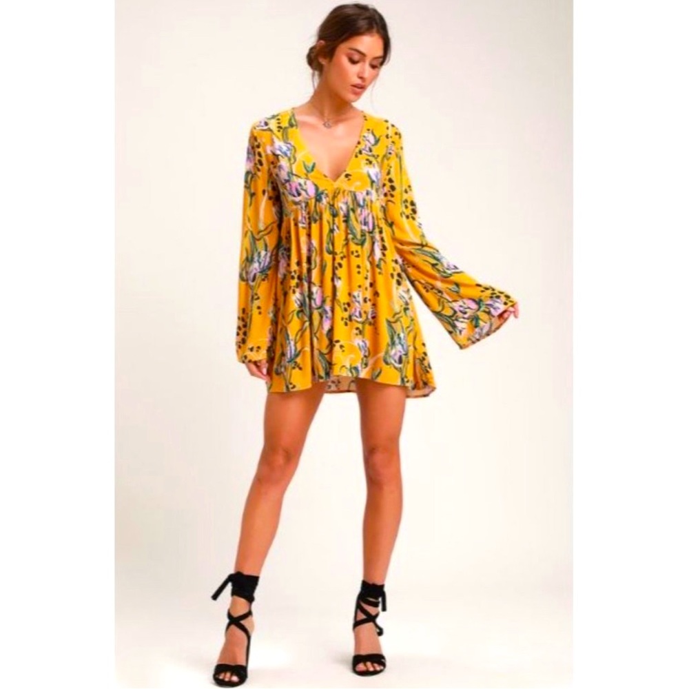 FREE PEOPLE Bella Golden Yellow Floral Tunic Size XS Bell Sleeves Boho Chic